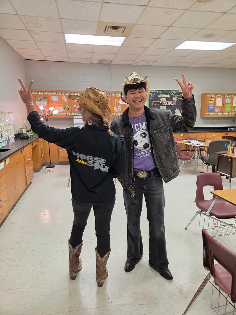 Twin Day - Hello Week 2026
