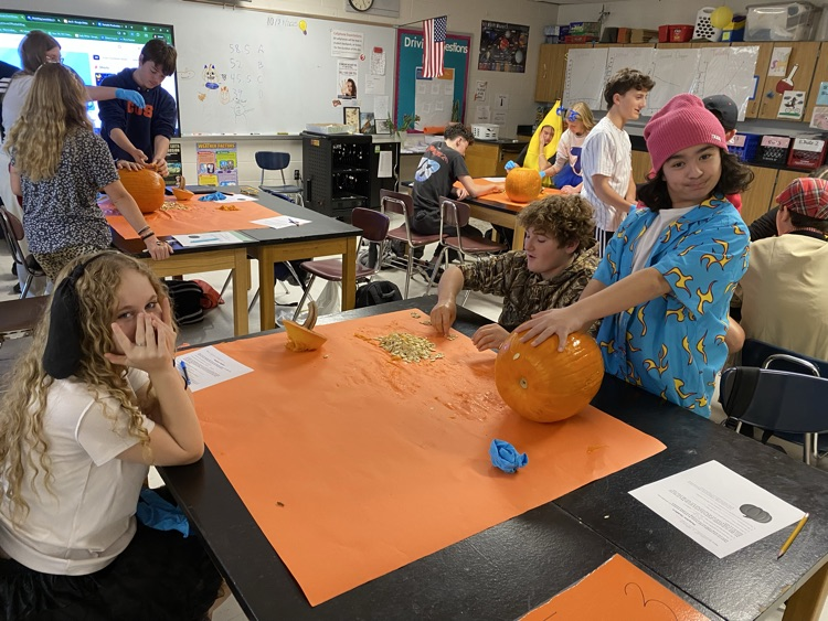 8th Grade Exploratory Agriculture is exploring Agri-tourism today by cleaning out pumpkins and simulating starting a Pumpkin patch 🎃