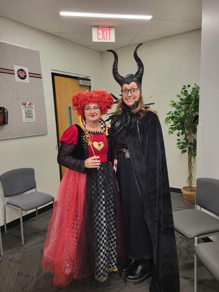 It's turning out to be a very Wicked Wednesday here at WHS!!!