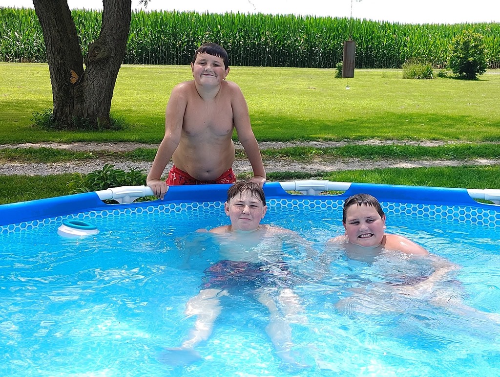 Trace and Blaze with their cousin