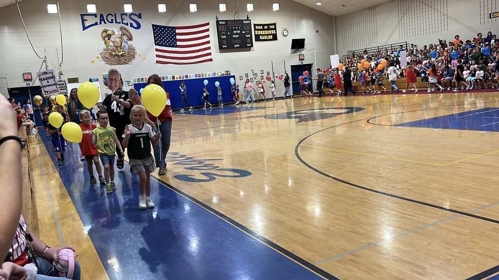 Pep rally parade for heroes