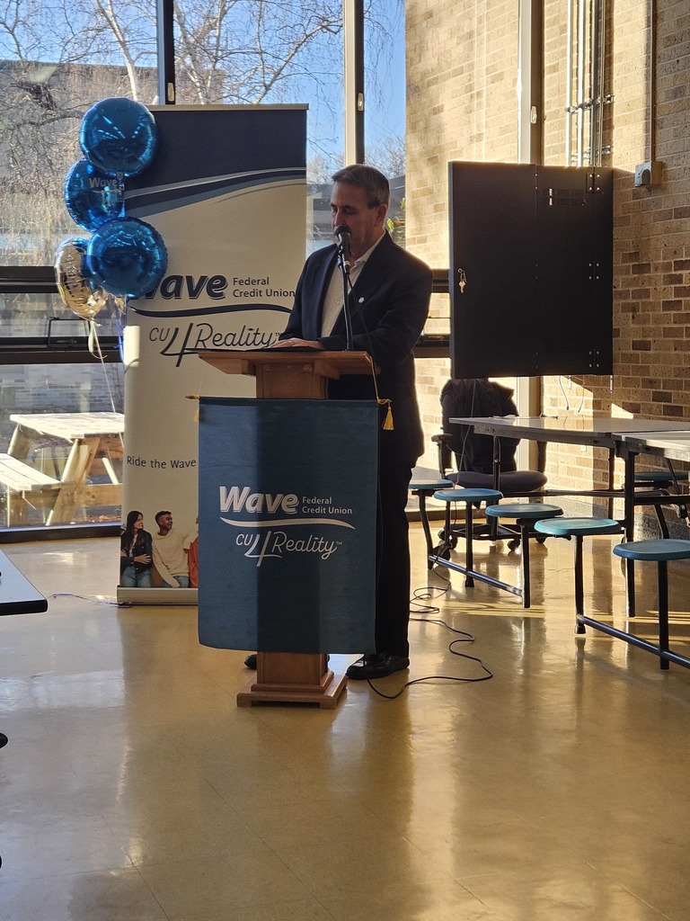 Mayor Picozzi talking at a podium