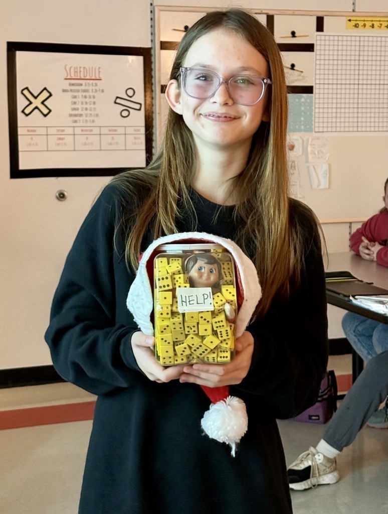 Jolly the Elf visits Damascus Middle School