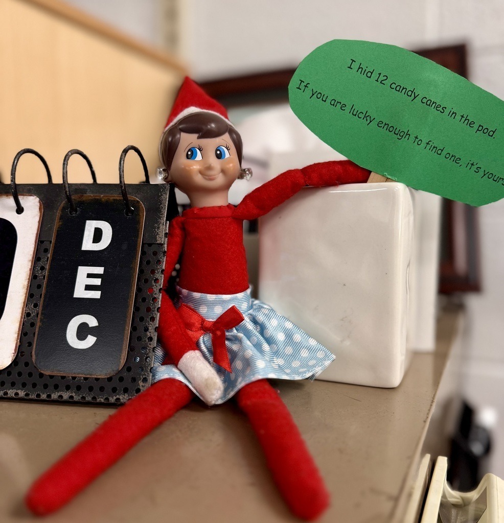 Jolly the Elf visits Damascus Middle School