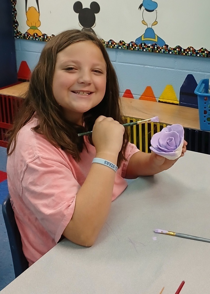 Meadowview Elementary School Art Class