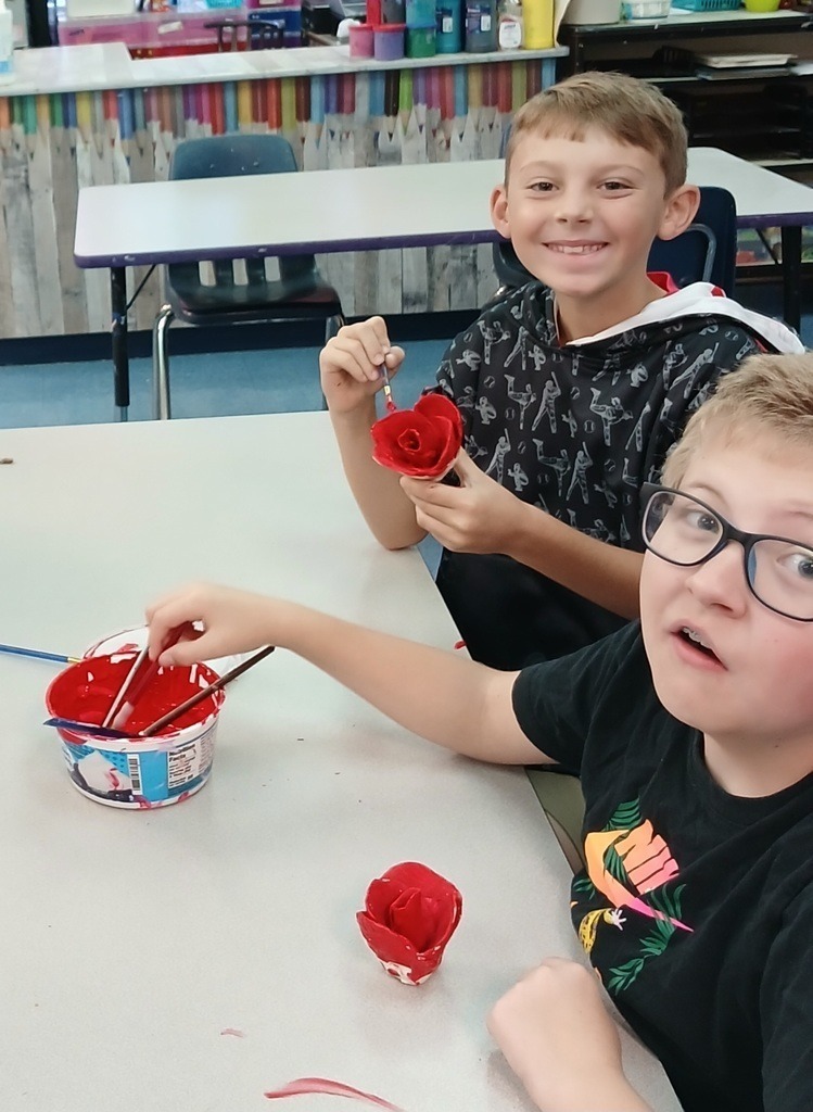 Meadowview Elementary School Art Class