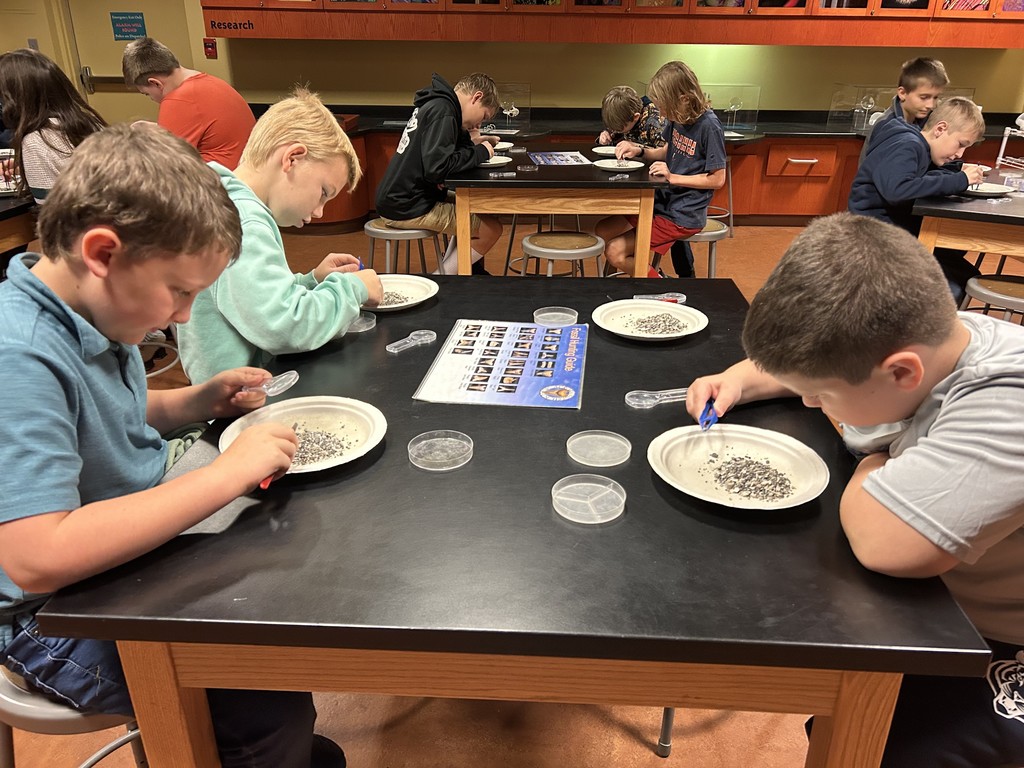 The WES Robotics Teams traveled to the Gray Fossil Site and Hands On Museum to do archaeological research for their “Unearthed” projects. They learned about animals that inhabited our area long ago, and they sifted for fossils to identify. 