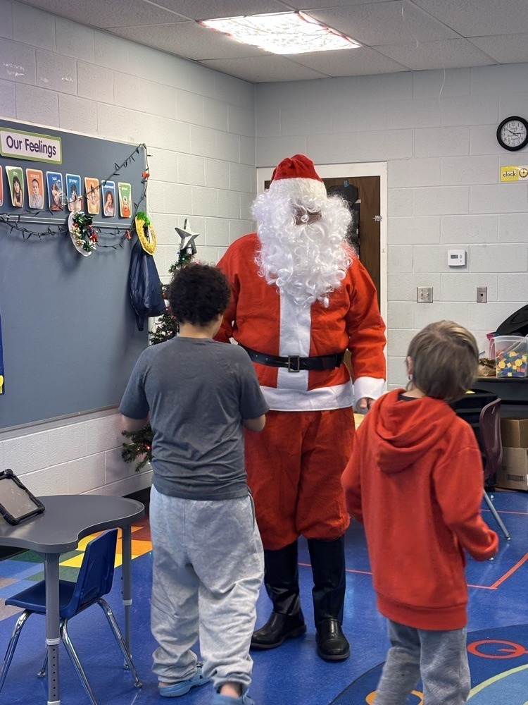 Abingdon Elementary School Santa Visit 