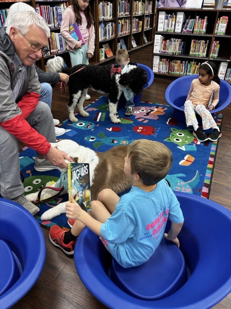Watauga Elementary School Therapy Dogs