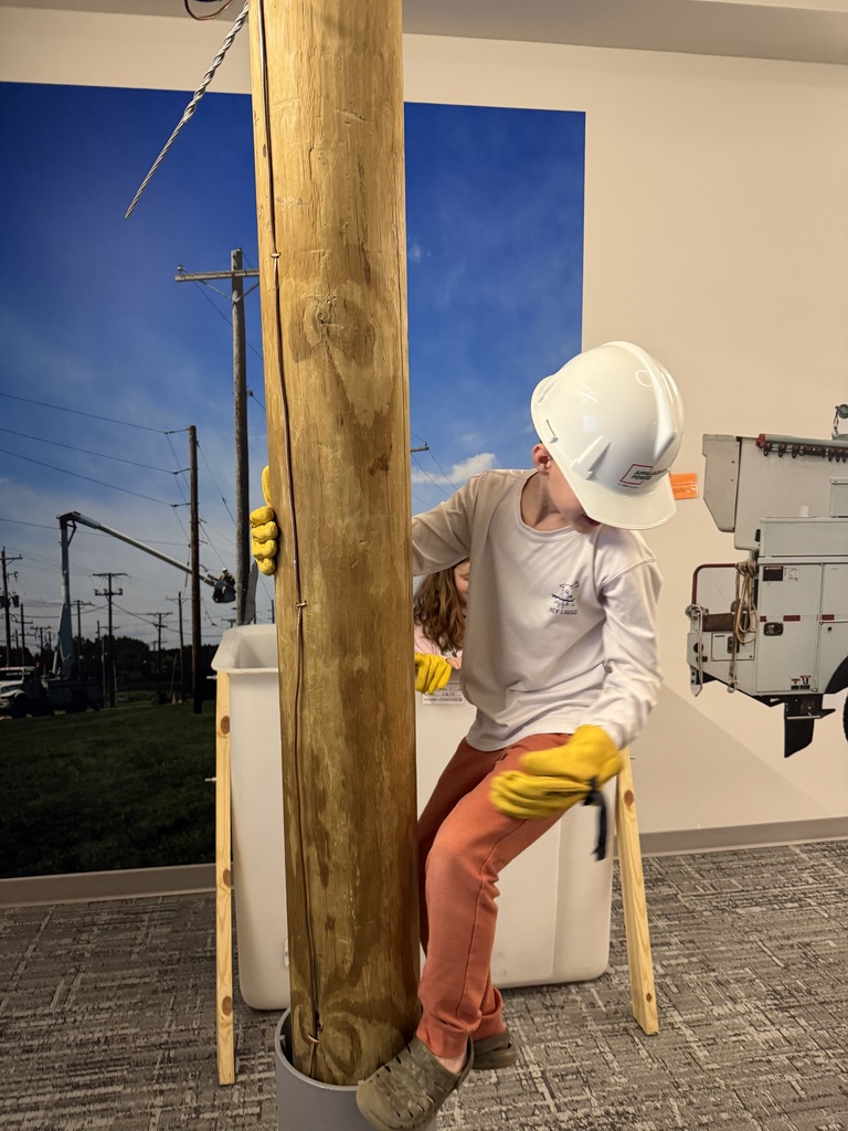 WES Third graders took a field trip to the EO Career Commons in Abingdon, VA. They were able to explore different careers using hands-on simulations (with corporations like VDOT, Ballad Health, Food City, Appalachian Power to name a few). It was an exciting day full of learning and fun!