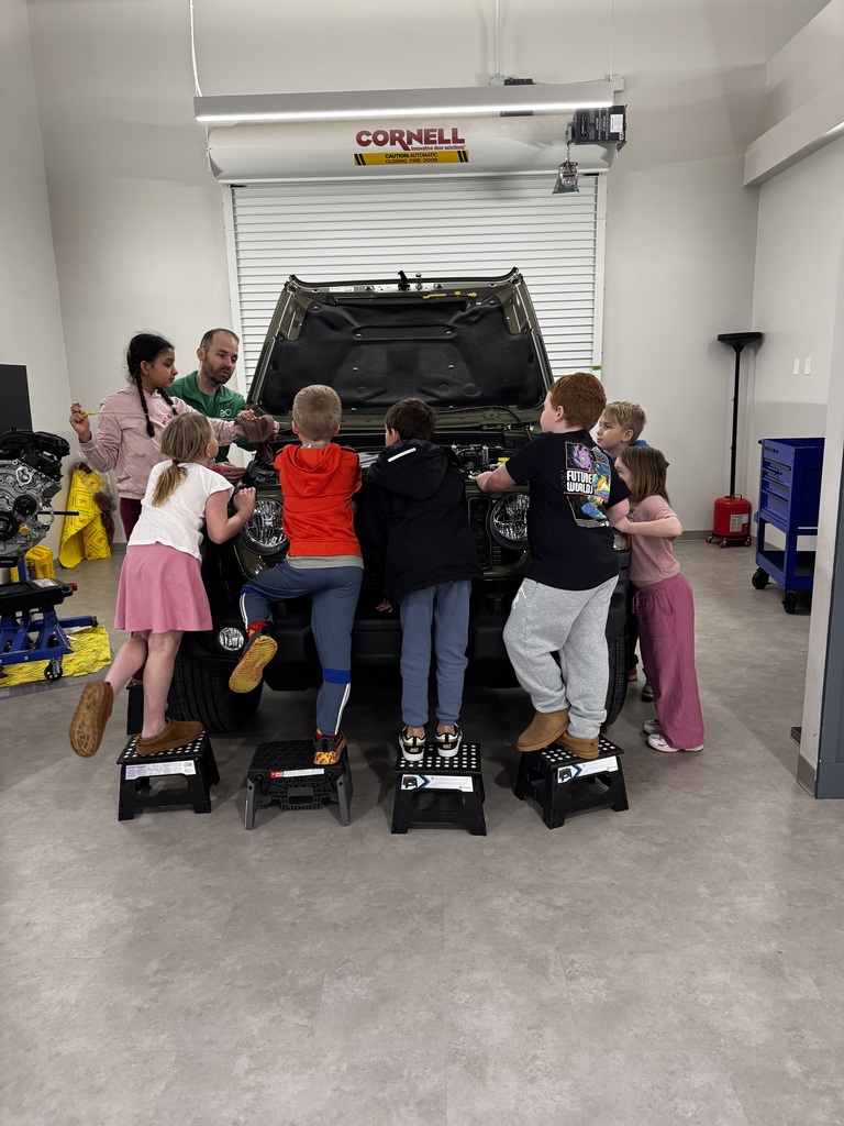 WES Third graders took a field trip to the EO Career Commons in Abingdon, VA. They were able to explore different careers using hands-on simulations (with corporations like VDOT, Ballad Health, Food City, Appalachian Power to name a few). It was an exciting day full of learning and fun!