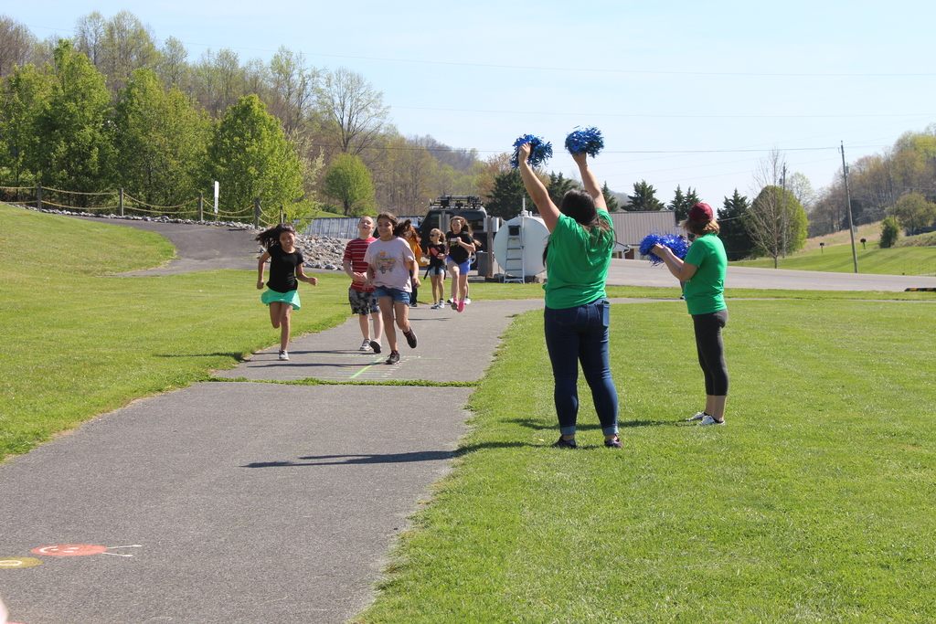 students running