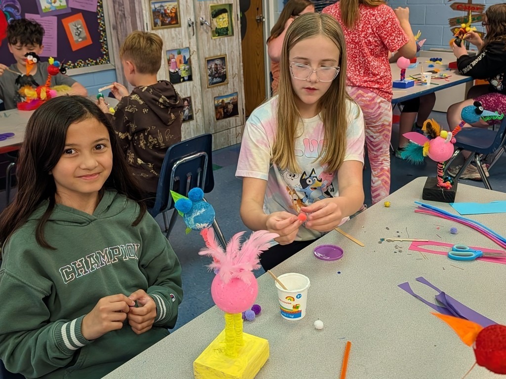Meadowview Elementary School Art Class 