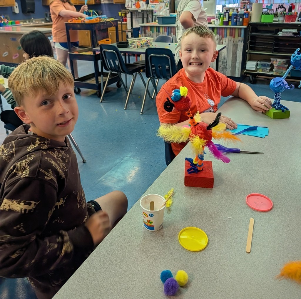 Meadowview Elementary School Art Class 