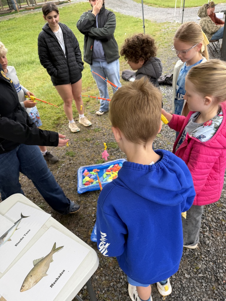 Second Graders enjoyed spending time with AHS FFA members at the Food for America event last week.