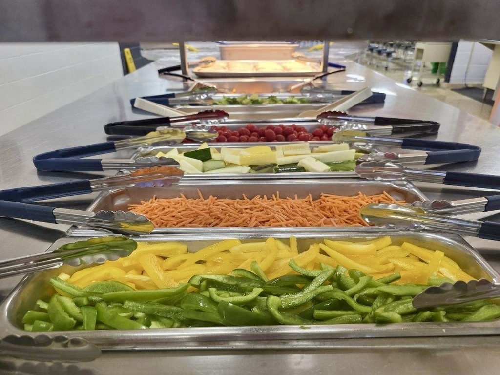 EB Stanley Middle School Salad Bar 