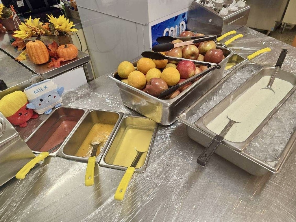EB Stanley Middle School Salad Bar 