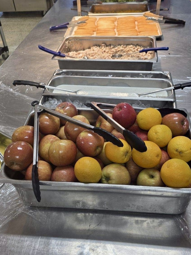 EB Stanley Middle School Salad Bar 