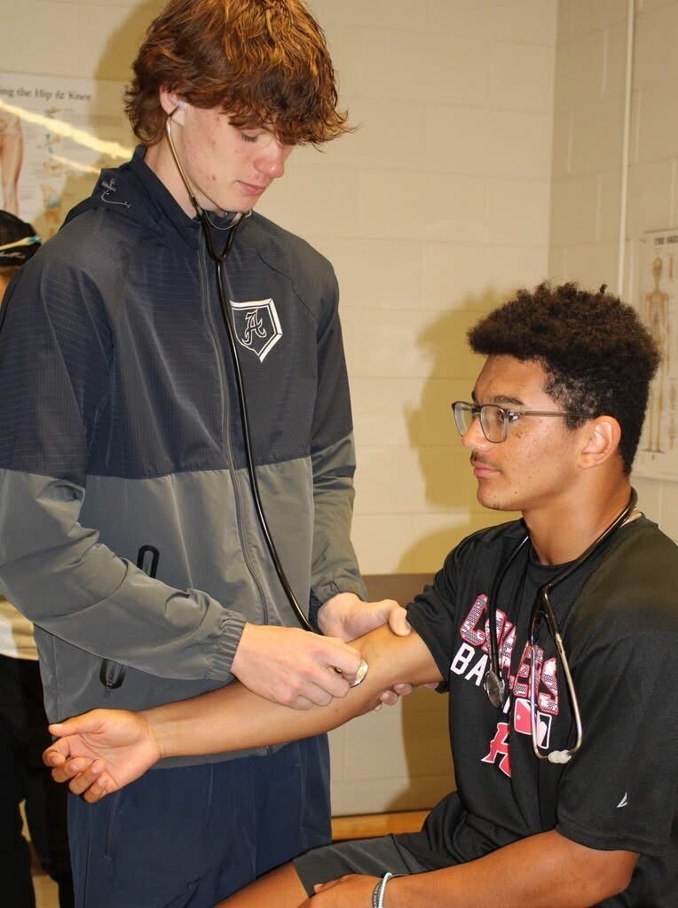 WCCTEC Sports Medicine 
