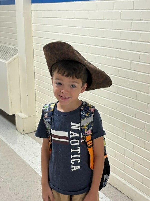 Valley Institute Elementary School Never Miss A Monday Hat Day