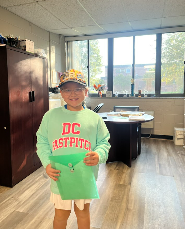 Valley Institute Elementary School Never Miss A Monday Hat Day
