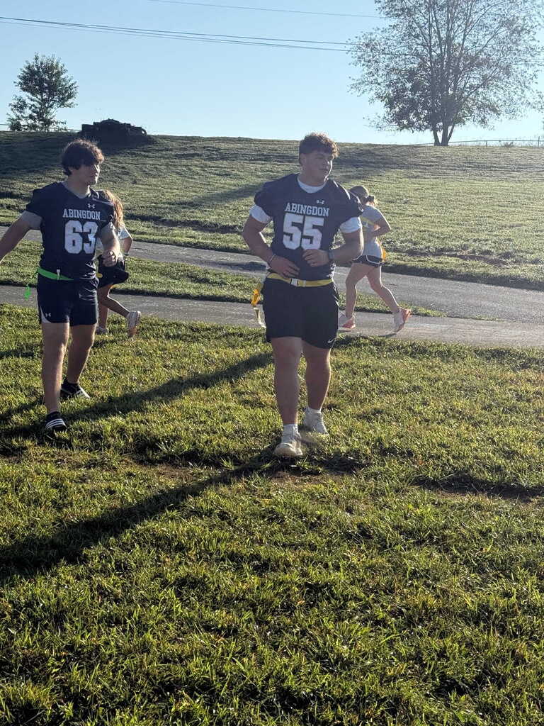 Recently, students in 5th grade enjoyed a visit from the AHS Falcon Football Team.