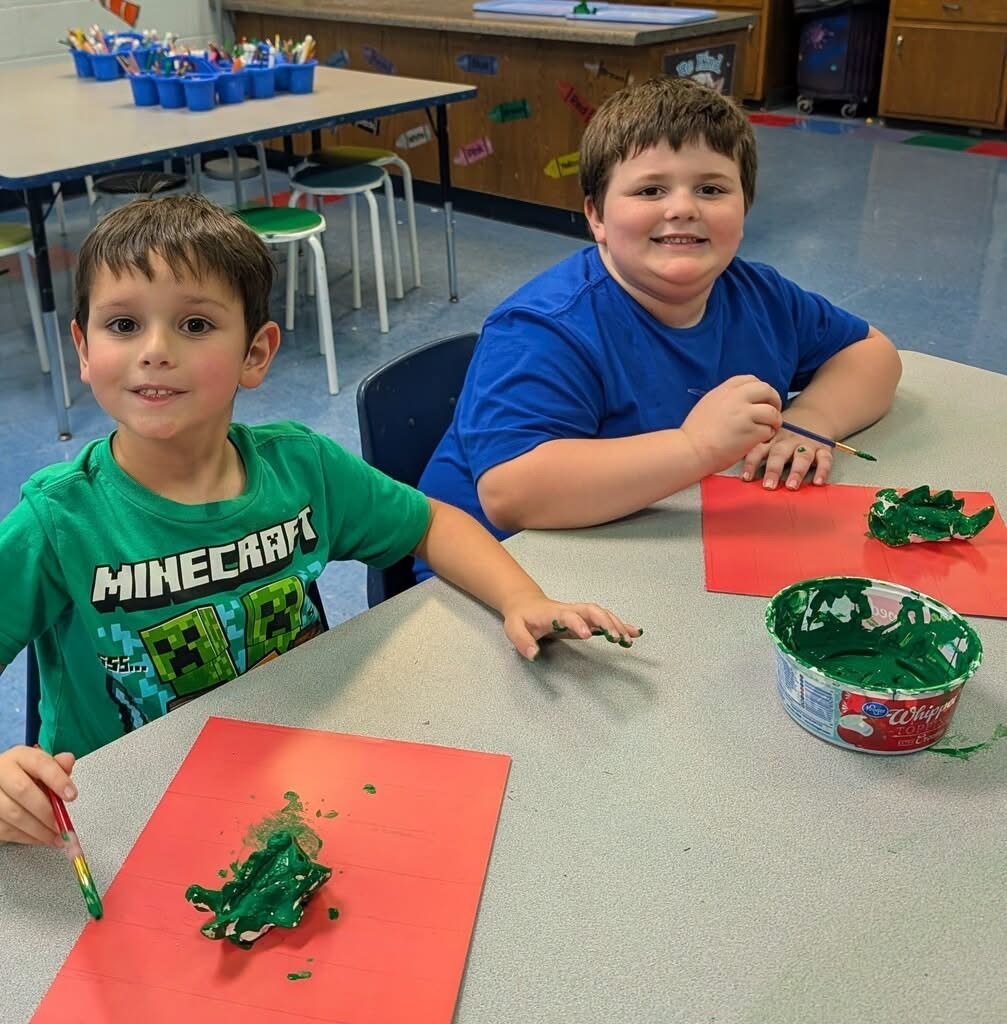 Meadowview Elementary School Art Class