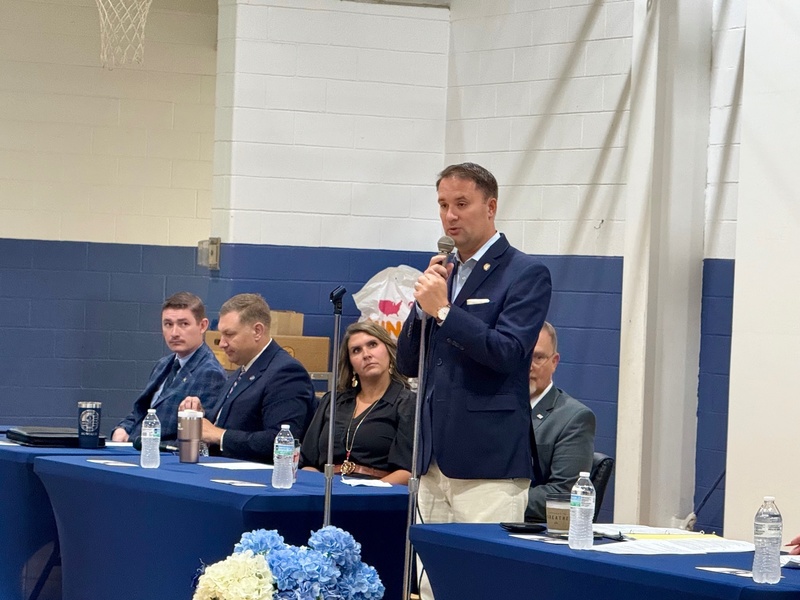 Virginia Attorney General Jason Miyares visits Meadowview Elementary School