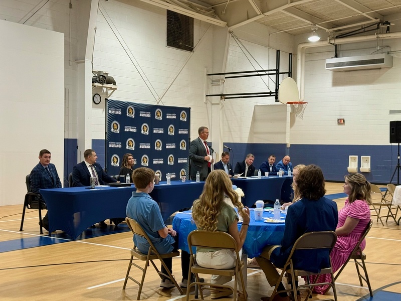 Virginia Attorney General Jason Miyares visits Meadowview Elementary School
