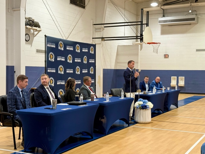 Virginia Attorney General Jason Miyares visits Meadowview Elementary School