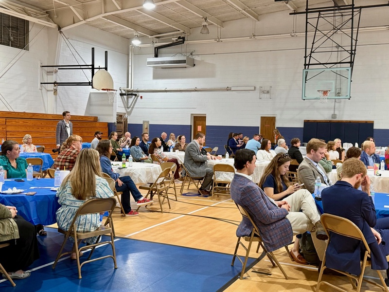 Virginia Attorney General Jason Miyares visits Meadowview Elementary School