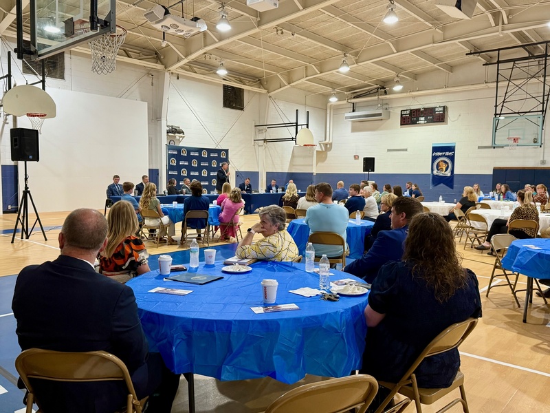 Virginia Attorney General Jason Miyares visits Meadowview Elementary School