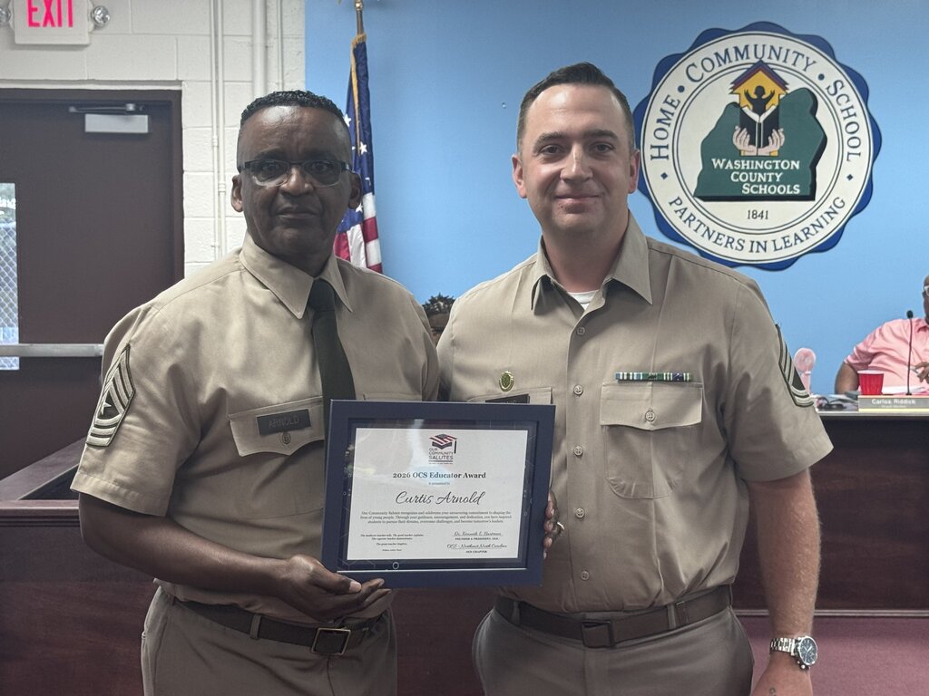 Curtis Arnold receives award from OCS foundation 2026