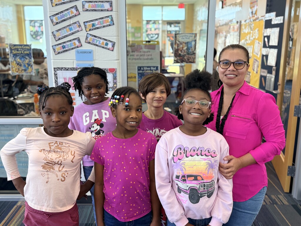 Mrs. Ponce's 4th Grade class in their pink!