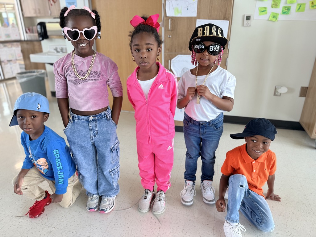 5 Kindergarten students from the past.