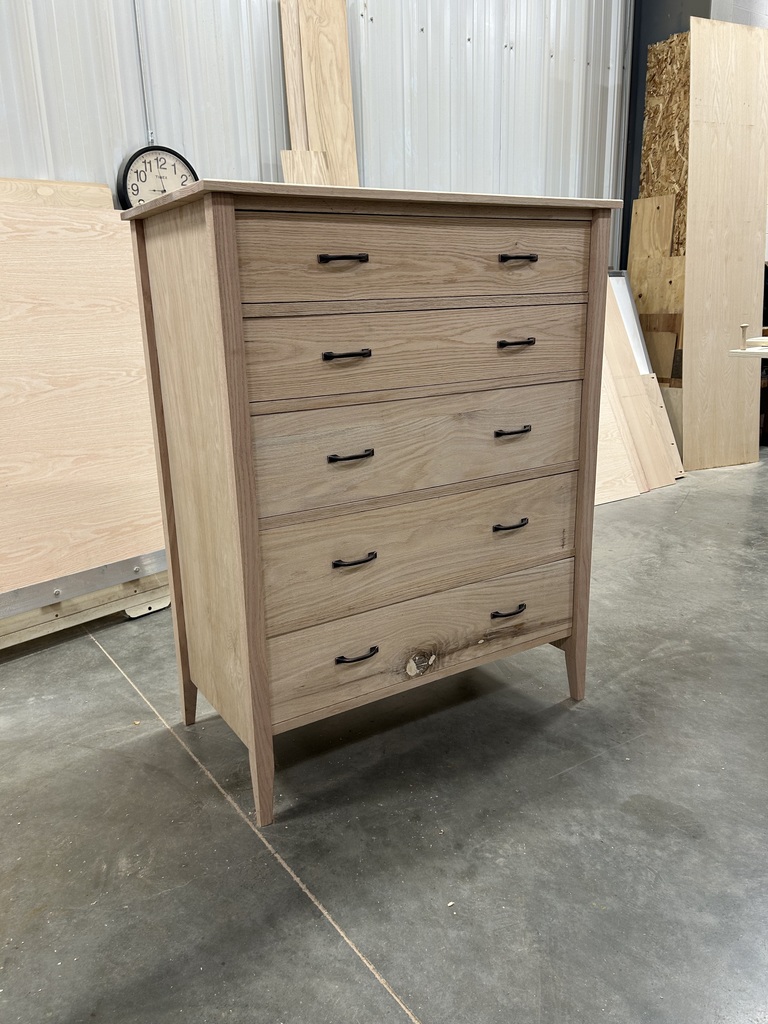 Leslye-Dresser