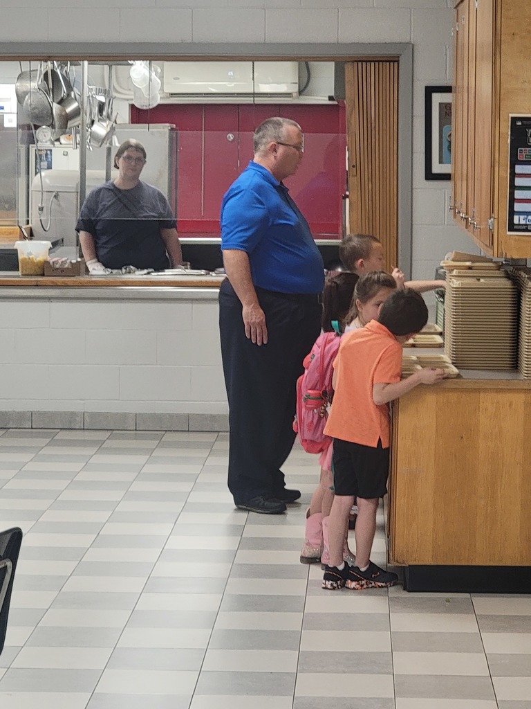 Kindergarten at breakfast