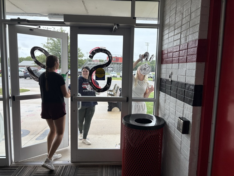 painting the entrance 