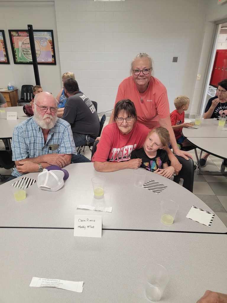 2nd grade with grandparents/grandfriends