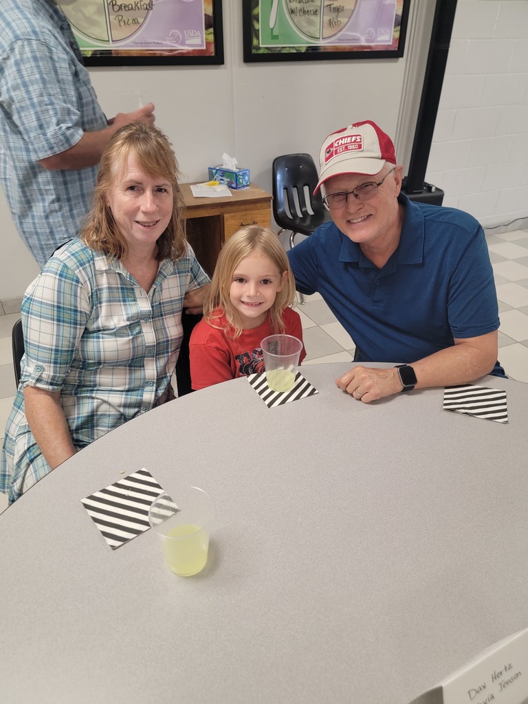 2nd grade with grandparents/grandfriends