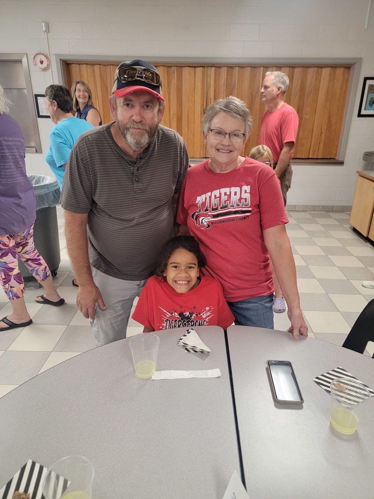 2nd grade with grandparents/grandfriends
