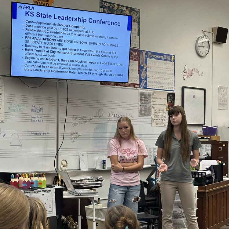 Layla and Alyssa presenting