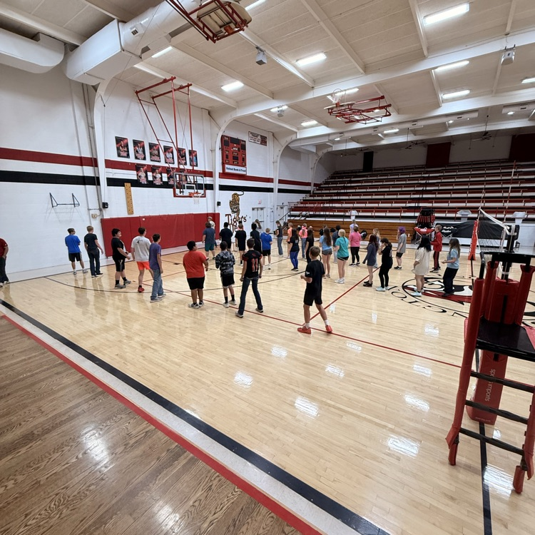 Freshmen Line Dancing