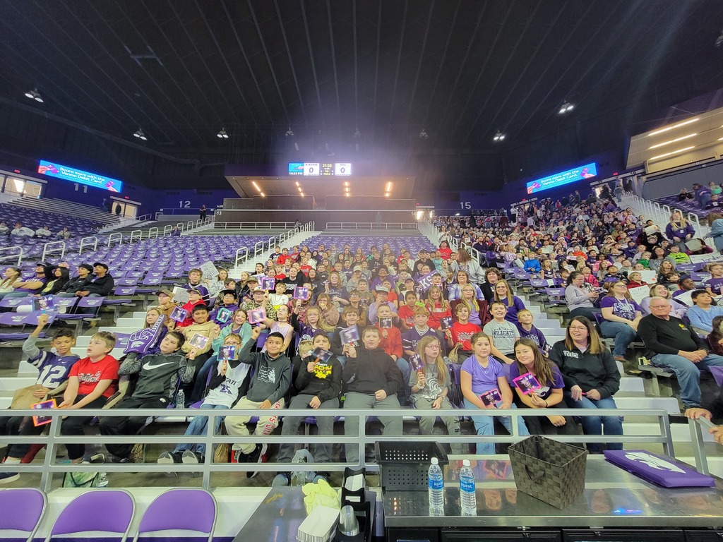 4th through 7th students at KSU women's basketball game