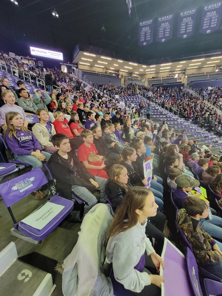 4th through 7th students at KSU women's basketball game