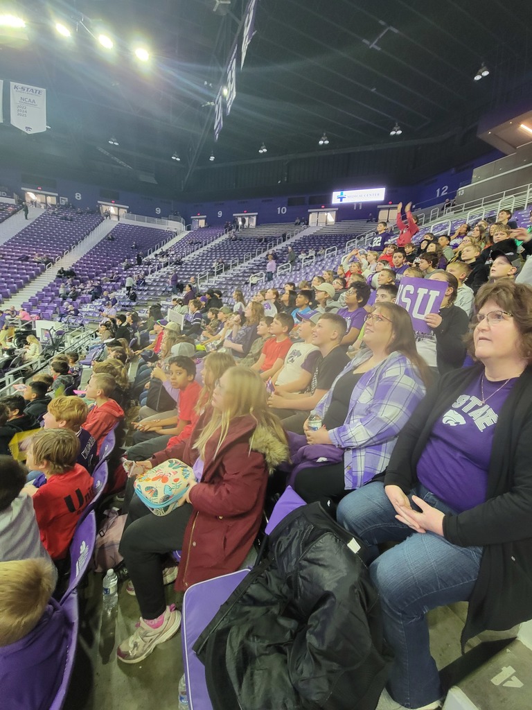 4th through 7th grade students at KSU Womens Basketball Game