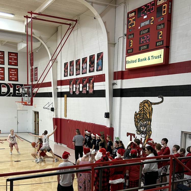 basketball game holiday theme 