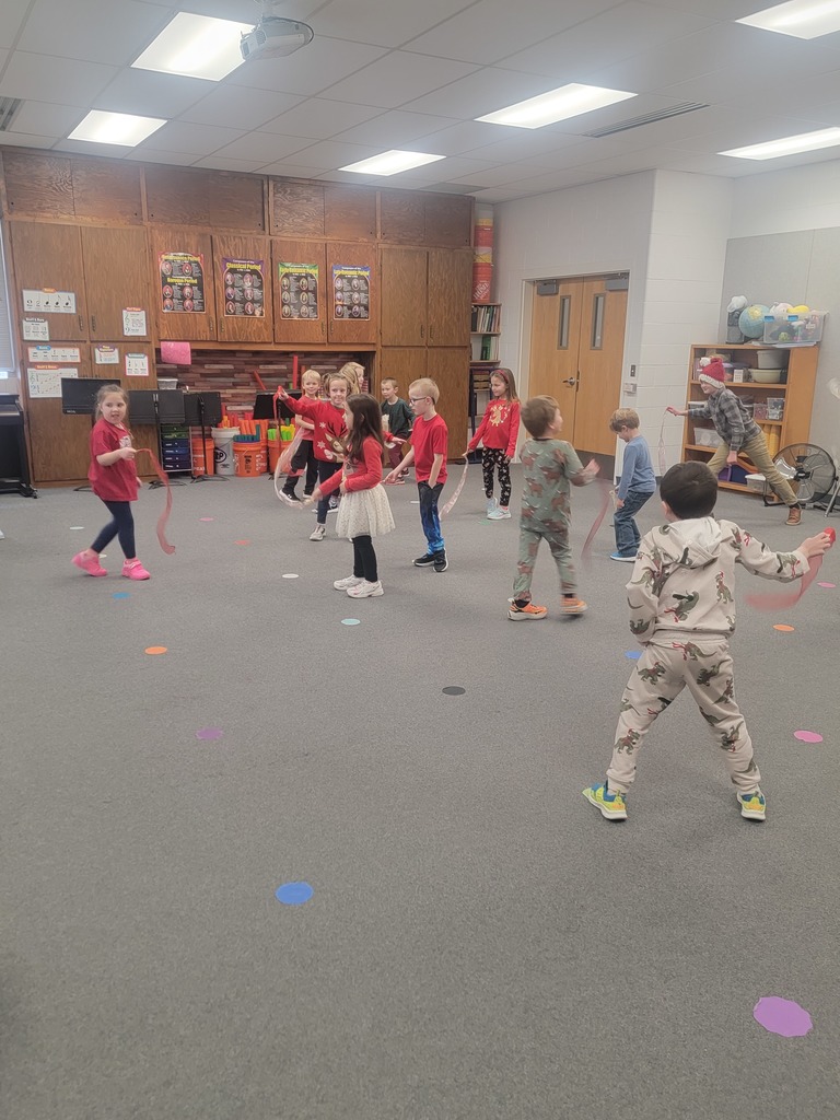 kids playing holiday freeze dance