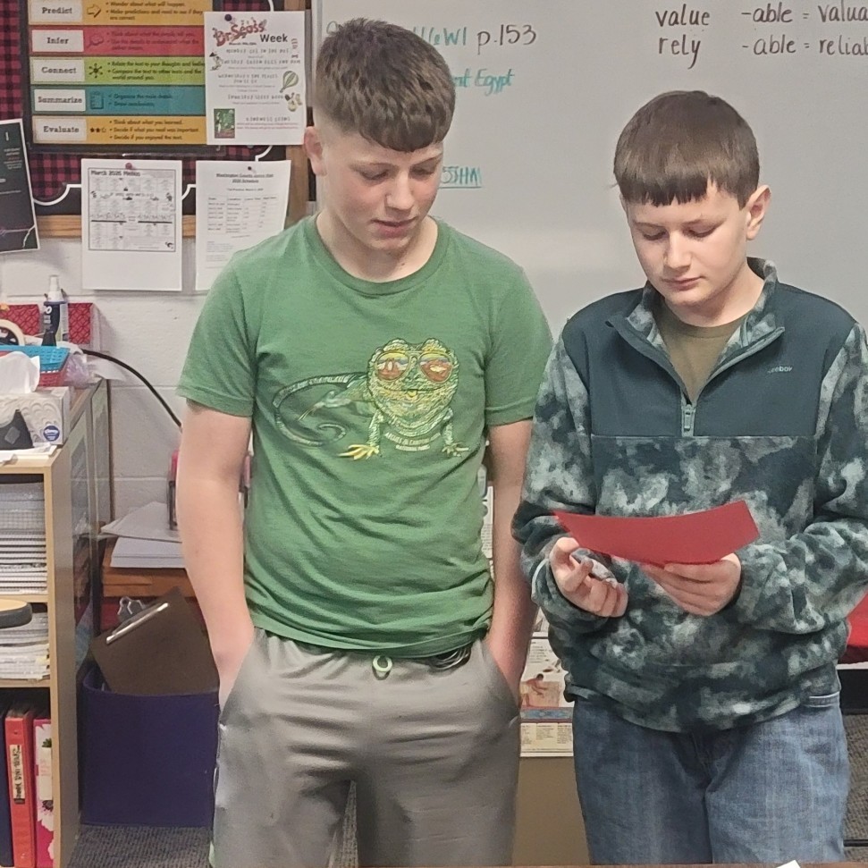 students explaining a tonlmb