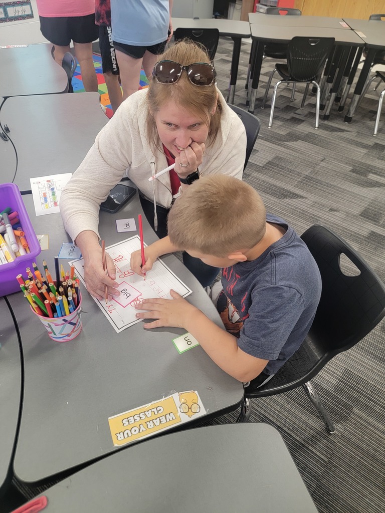 families doing reading activities